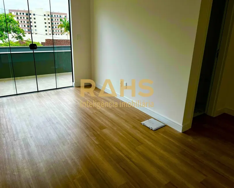 Foto 9 de Casa com 3 quartos à venda, 160m2 em Saguaçu, Joinville - SC