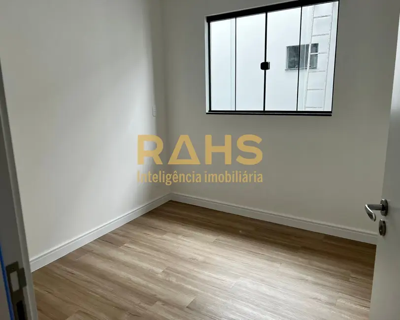 Foto 6 de Casa com 3 quartos à venda, 160m2 em Saguaçu, Joinville - SC