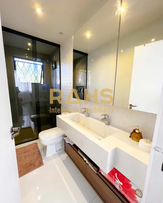 Casa com 2 quartos à venda, 330m2 em Iririú, Joinville - SC - imagem 5 Foto 5 de Casa com 2 quartos à venda, 330m2 em Iririú, Joinville - SC