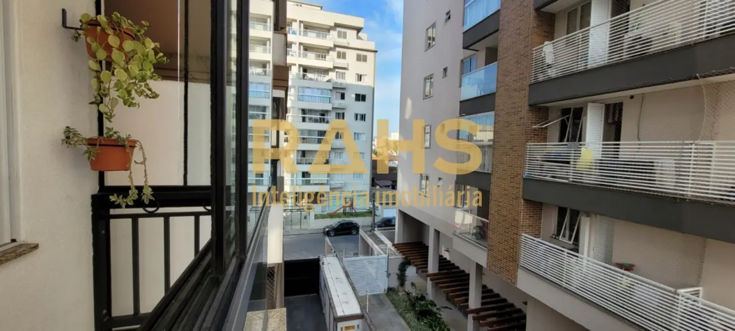 Foto 6 de Apartamento com 3 quartos à venda, 93m2 em Costa e Silva, Joinville - SC
