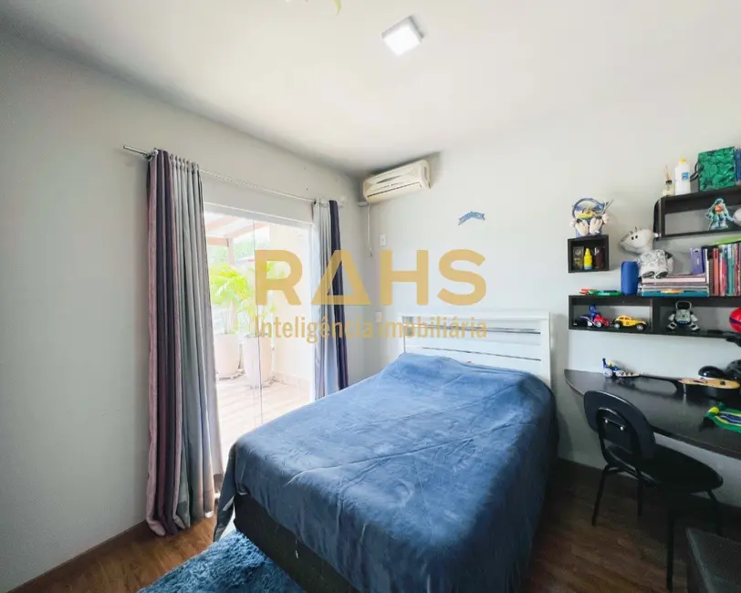 Foto 4 de Casa com 3 quartos à venda, 109m2 em Jardim Sofia, Joinville - SC