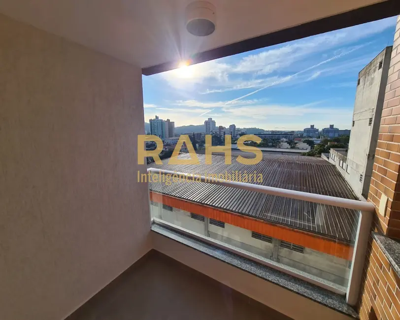 Foto 4 de Apartamento com 2 quartos à venda, 52m2 em Bucarein, Joinville - SC