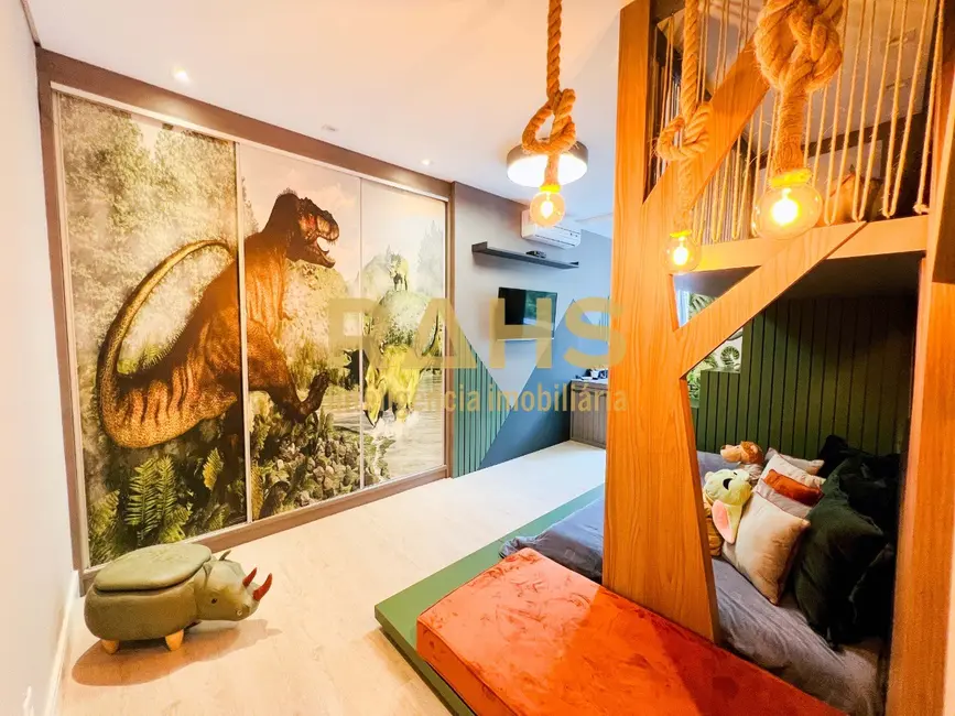 Foto 9 de Apartamento com 4 quartos à venda, 251m2 em Atiradores, Joinville - SC