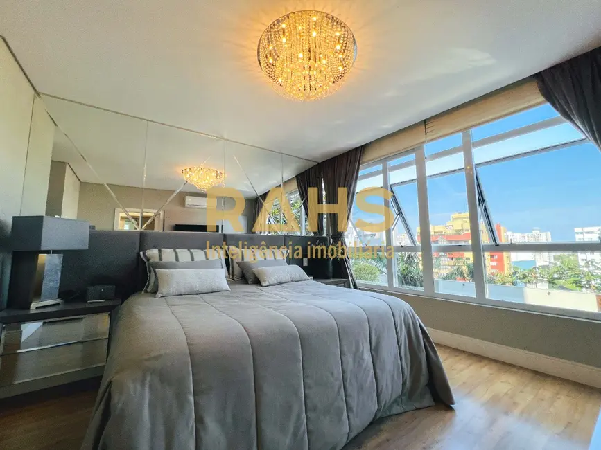 Foto 4 de Apartamento com 4 quartos à venda, 251m2 em Atiradores, Joinville - SC