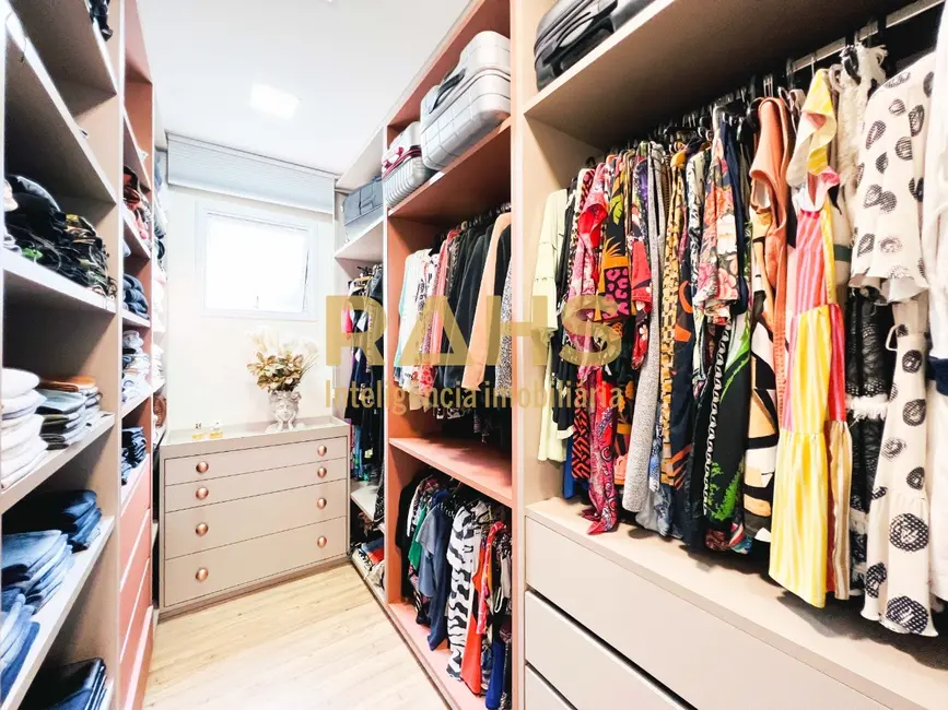 Foto 7 de Apartamento com 4 quartos à venda, 251m2 em Atiradores, Joinville - SC