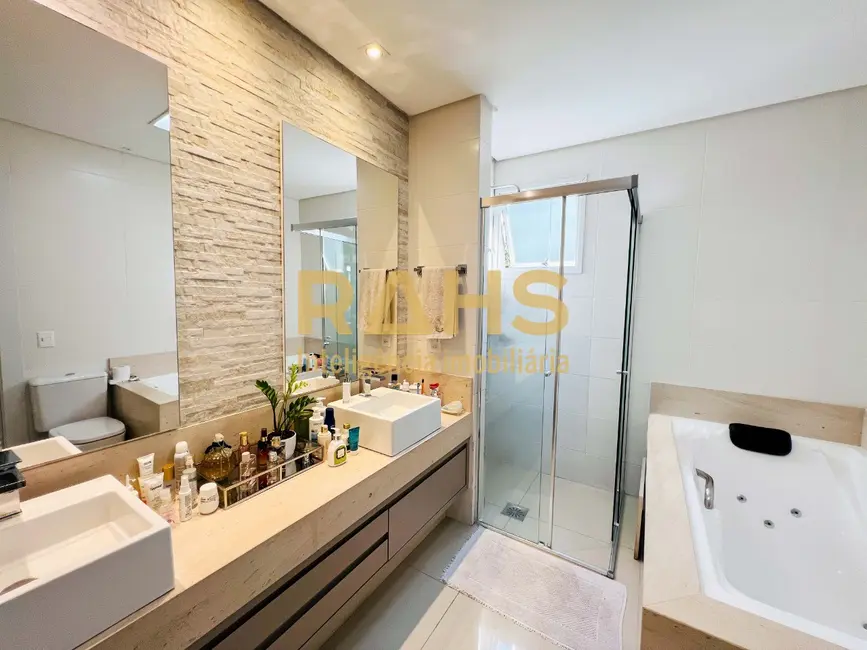 Foto 8 de Apartamento com 4 quartos à venda, 251m2 em Atiradores, Joinville - SC