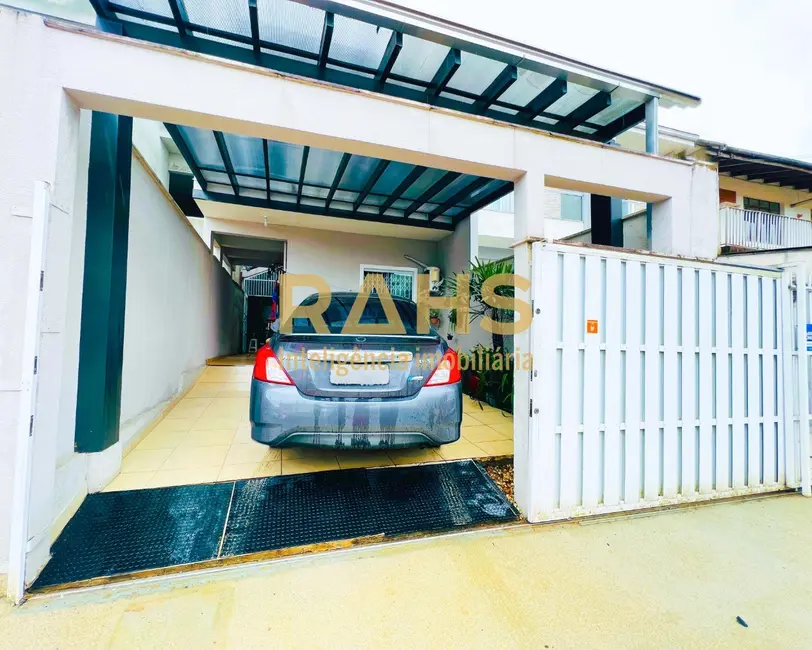 Foto 7 de Casa com 3 quartos à venda, 81m2 em Boa Vista, Joinville - SC