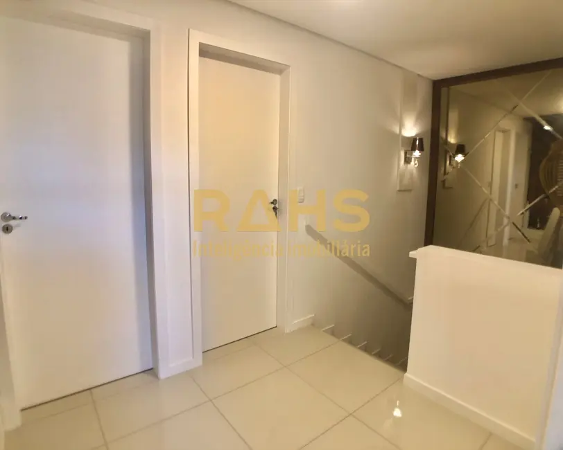 Foto 6 de Casa de Condomínio com 3 quartos à venda, 117m2 em Bom Retiro, Joinville - SC