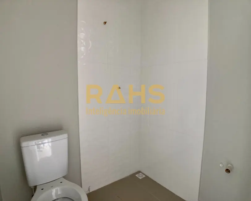 Foto 3 de Casa com 2 quartos à venda, 70m2 em Vila Nova, Joinville - SC