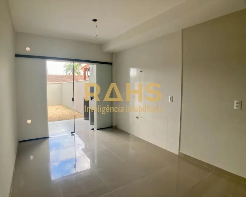 Foto 8 de Casa com 2 quartos à venda, 70m2 em Vila Nova, Joinville - SC