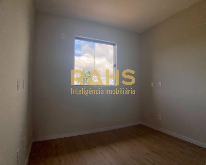 Foto 4 de Casa com 2 quartos à venda, 70m2 em Vila Nova, Joinville - SC