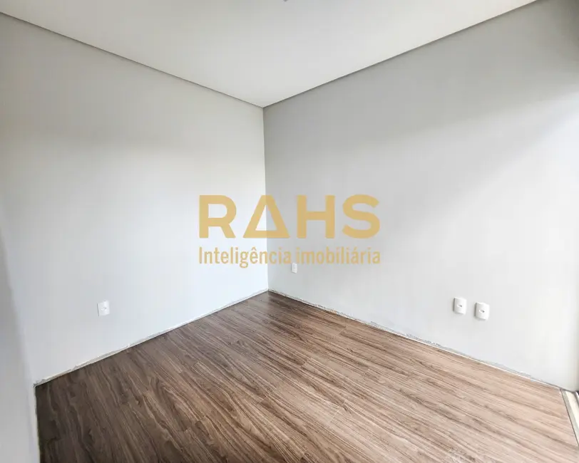 Foto 5 de Casa com 3 quartos à venda, 108m2 em Bucarein, Joinville - SC