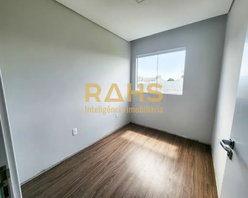 Foto 3 de Casa com 3 quartos à venda, 108m2 em Bucarein, Joinville - SC