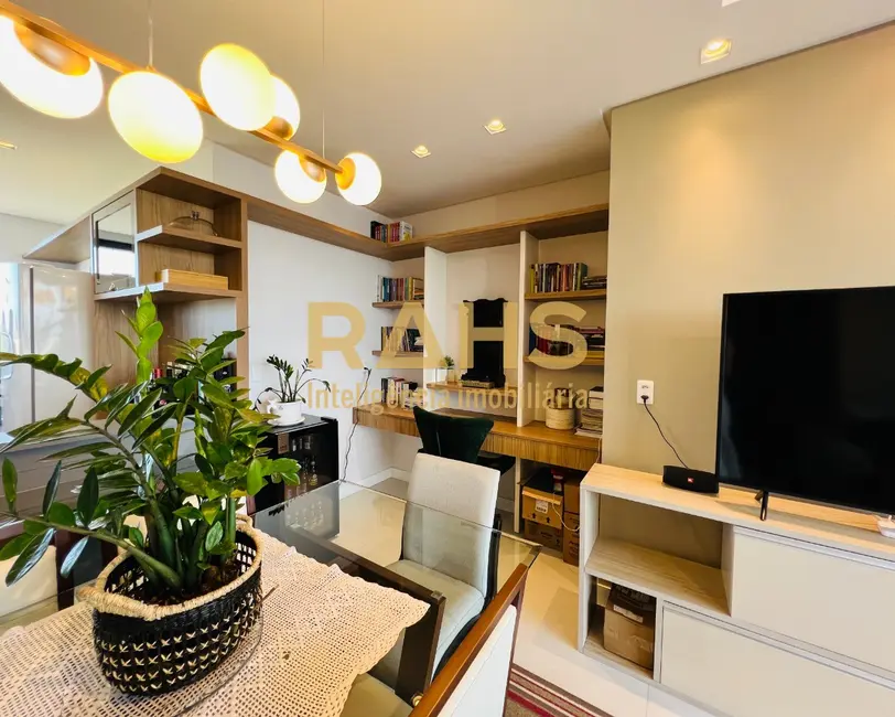 Foto 4 de Cobertura com 3 quartos à venda, 193m2 em Santo Antônio, Joinville - SC