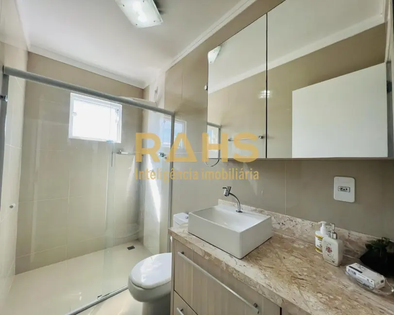 Foto 7 de Casa com 3 quartos à venda, 176m2 em Bom Retiro, Joinville - SC