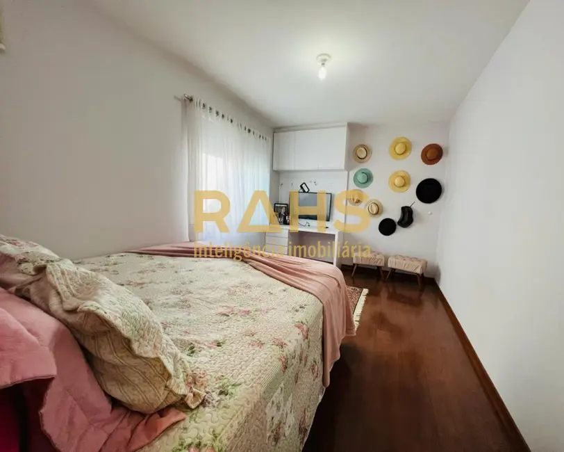 Foto 8 de Casa com 3 quartos à venda, 176m2 em Bom Retiro, Joinville - SC