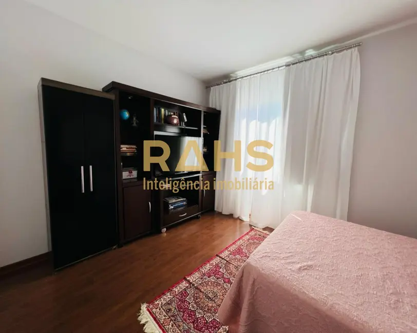 Foto 9 de Casa com 3 quartos à venda, 176m2 em Bom Retiro, Joinville - SC