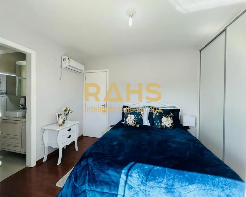 Foto 6 de Casa com 3 quartos à venda, 176m2 em Bom Retiro, Joinville - SC