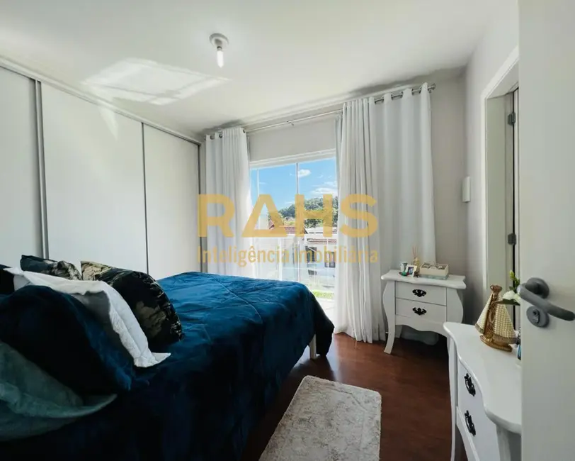 Foto 5 de Casa com 3 quartos à venda, 176m2 em Bom Retiro, Joinville - SC