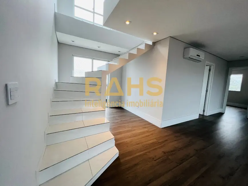 Foto 9 de Cobertura com 3 quartos à venda, 172m2 em Santo Antônio, Joinville - SC