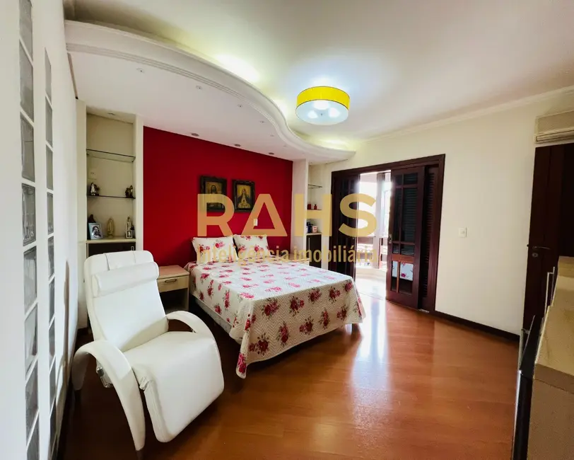 Casa com 5 quartos à venda, 406m2 em América, Joinville - SC - imagem 7 Foto 7 de Casa com 5 quartos à venda, 406m2 em América, Joinville - SC