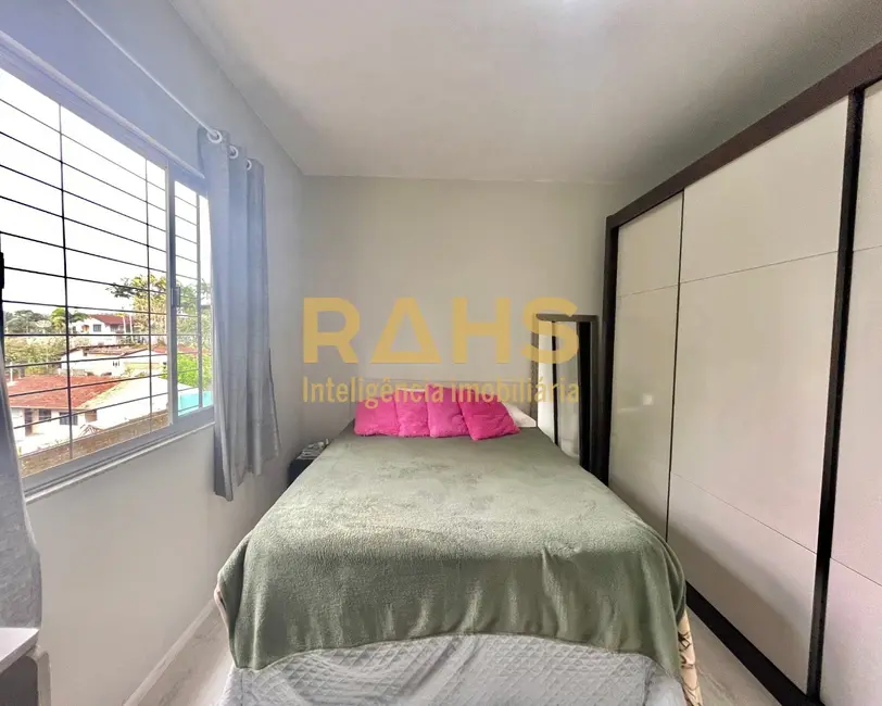 Foto 5 de Casa com 3 quartos à venda, 150m2 em São Marcos, Joinville - SC
