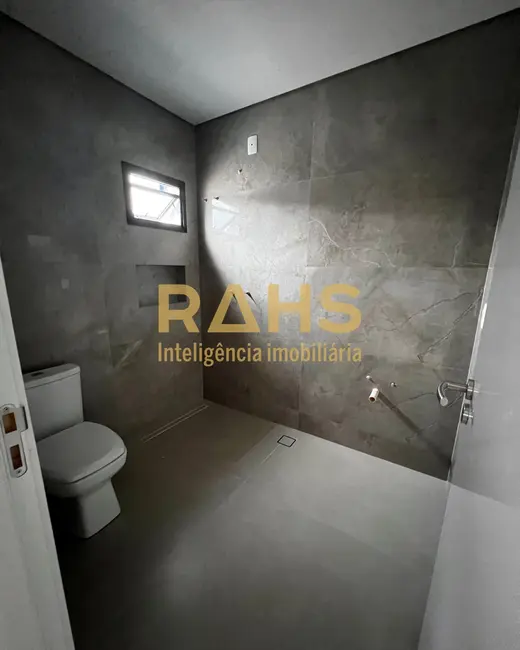 Foto 4 de Casa com 3 quartos à venda, 150m2 em América, Joinville - SC