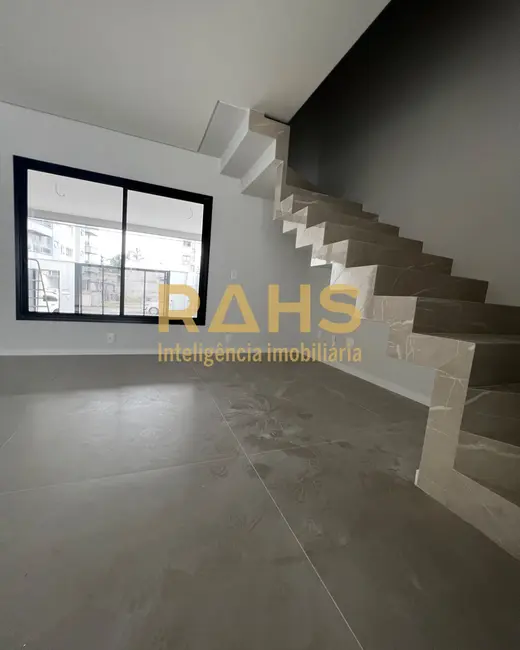 Foto 7 de Casa com 3 quartos à venda, 150m2 em América, Joinville - SC