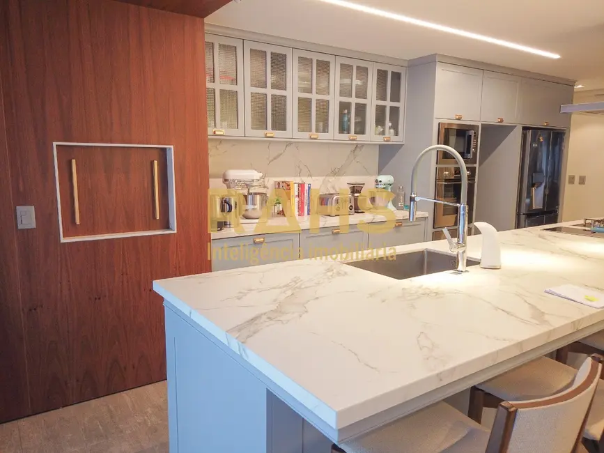 Foto 9 de Apartamento com 3 quartos à venda, 251m2 em Atiradores, Joinville - SC