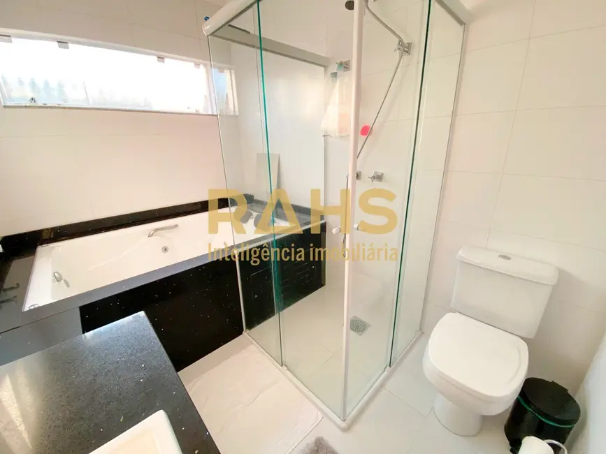 Foto 7 de Casa com 3 quartos à venda, 220m2 em Nova Brasília, Joinville - SC