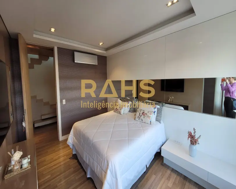 Foto 5 de Cobertura com 3 quartos à venda, 397m2 em Centro, Joinville - SC