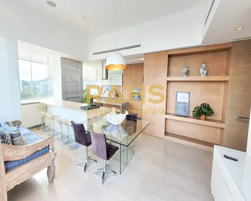 Foto 3 de Cobertura com 3 quartos à venda, 397m2 em Centro, Joinville - SC