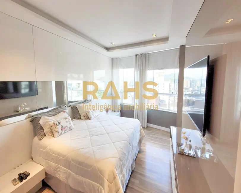 Foto 4 de Cobertura com 3 quartos à venda, 397m2 em Centro, Joinville - SC