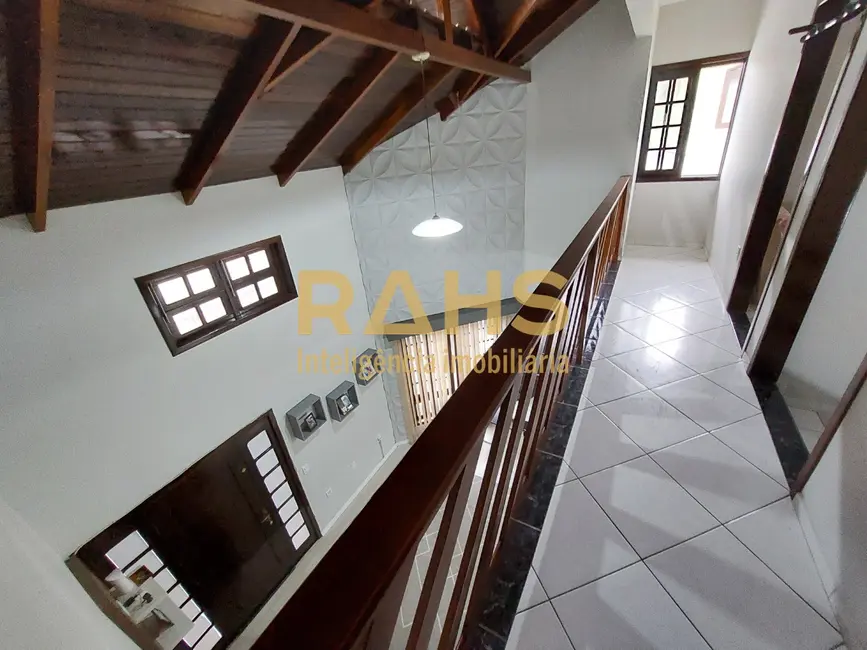 Foto 4 de Casa com 4 quartos à venda, 175m2 em Vila Nova, Joinville - SC
