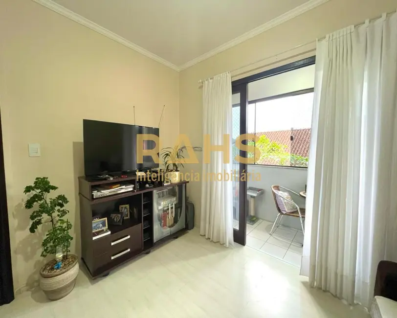 Foto 3 de Casa com 4 quartos à venda, 221m2 em Saguaçu, Joinville - SC