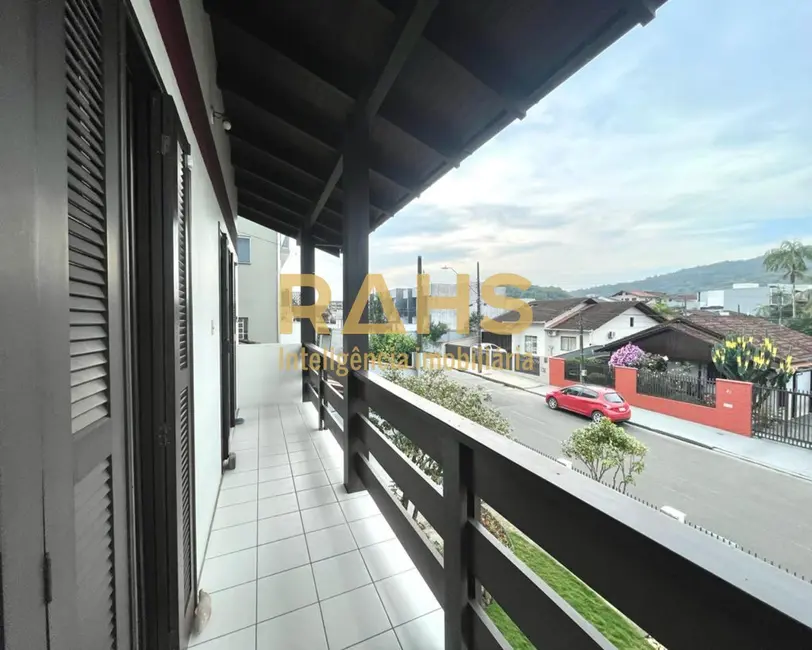 Foto 6 de Casa com 4 quartos à venda, 221m2 em Saguaçu, Joinville - SC