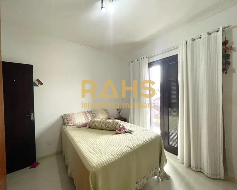 Foto 9 de Casa com 4 quartos à venda, 221m2 em Saguaçu, Joinville - SC