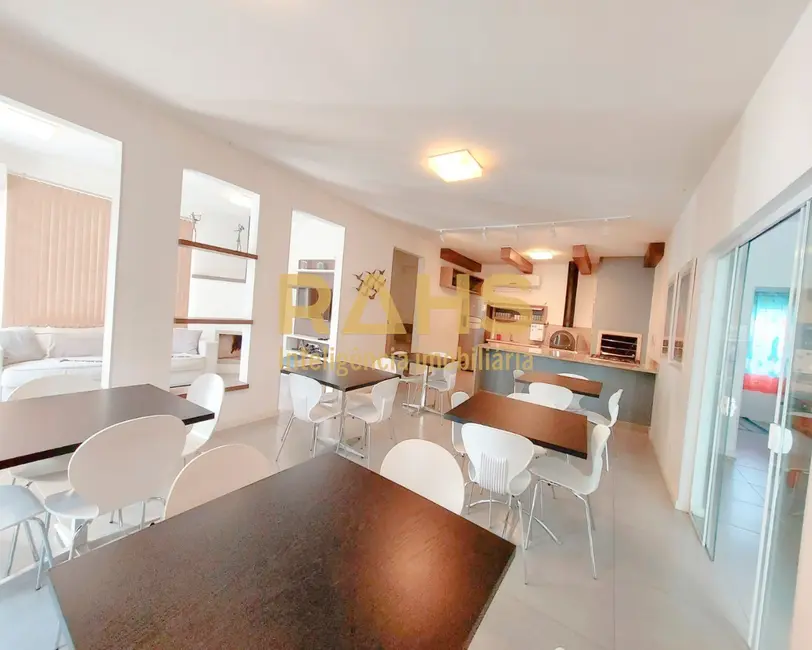 Foto 9 de Apartamento com 2 quartos à venda, 68m2 em Floresta, Joinville - SC