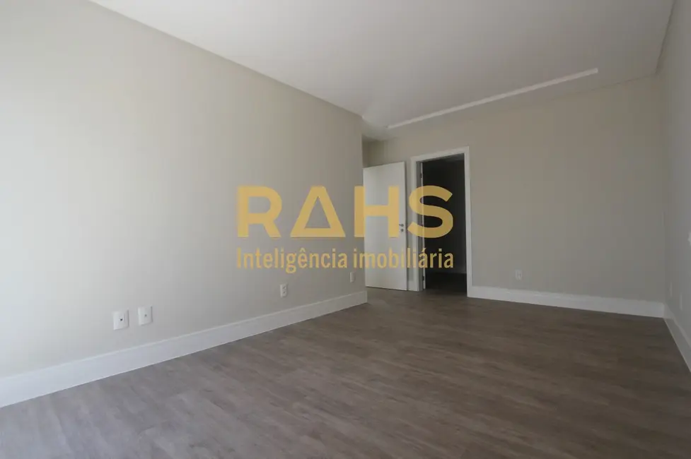 Foto 5 de Cobertura com 4 quartos à venda, 344m2 em Santo Antônio, Joinville - SC