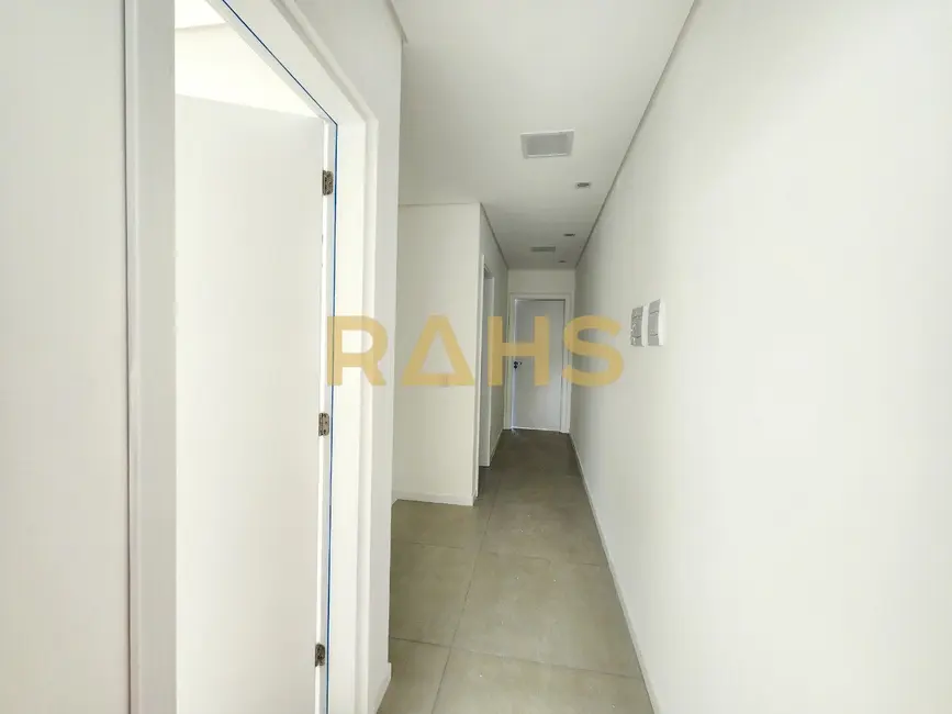 Casa com 3 quartos à venda, 119m2 em Iririú, Joinville - SC - imagem 9 Foto 9 de Casa com 3 quartos à venda, 119m2 em Iririú, Joinville - SC