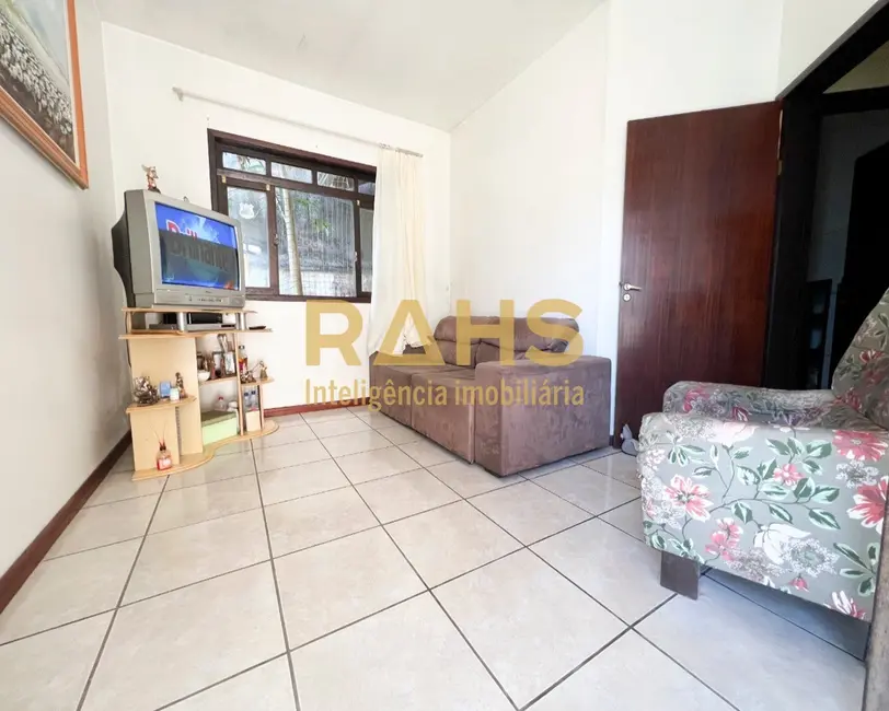 Foto 6 de Casa com 3 quartos à venda, 221m2 em Costa e Silva, Joinville - SC