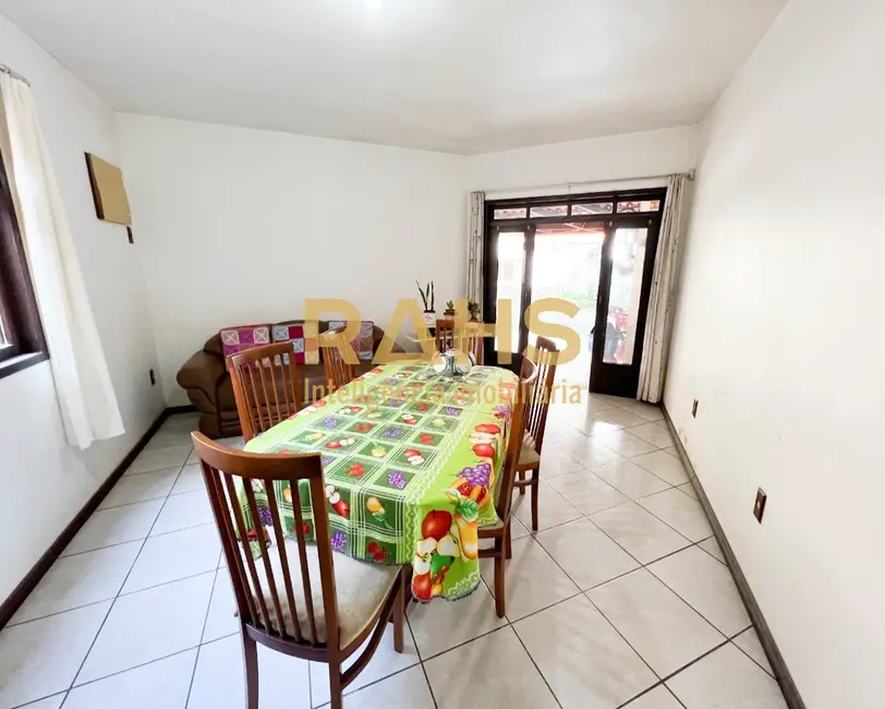 Foto 7 de Casa com 3 quartos à venda, 221m2 em Costa e Silva, Joinville - SC