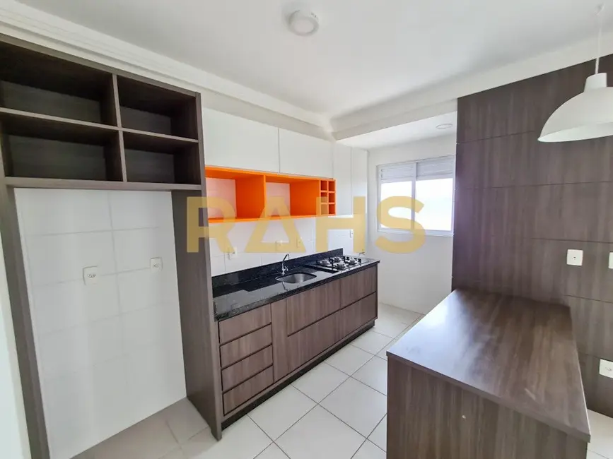 Foto 2 de Apartamento com 2 quartos à venda, 52m2 em Bucarein, Joinville - SC