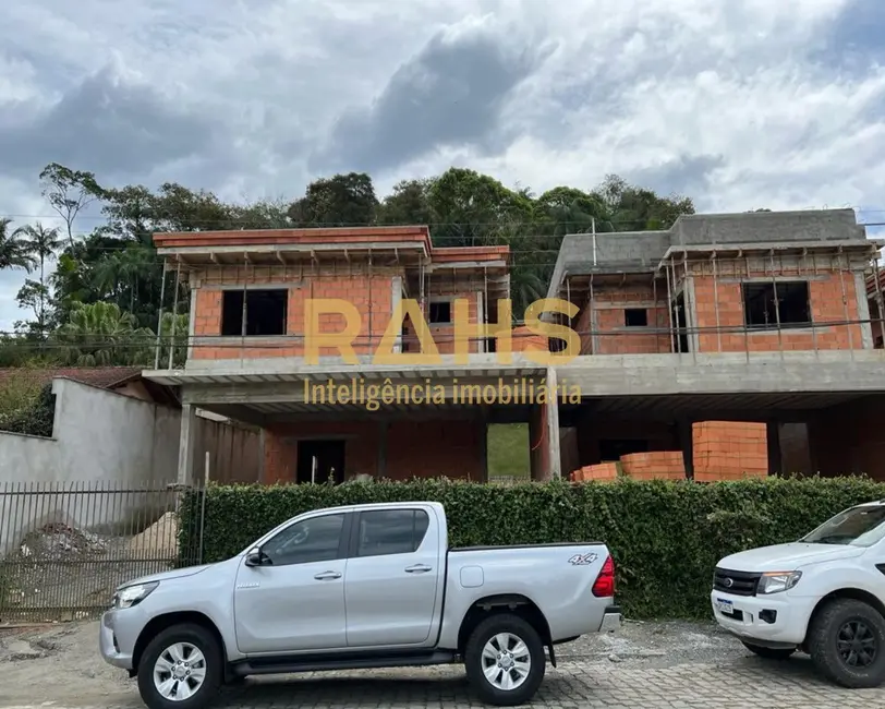 Foto 8 de Casa com 4 quartos à venda, 255m2 em Glória, Joinville - SC