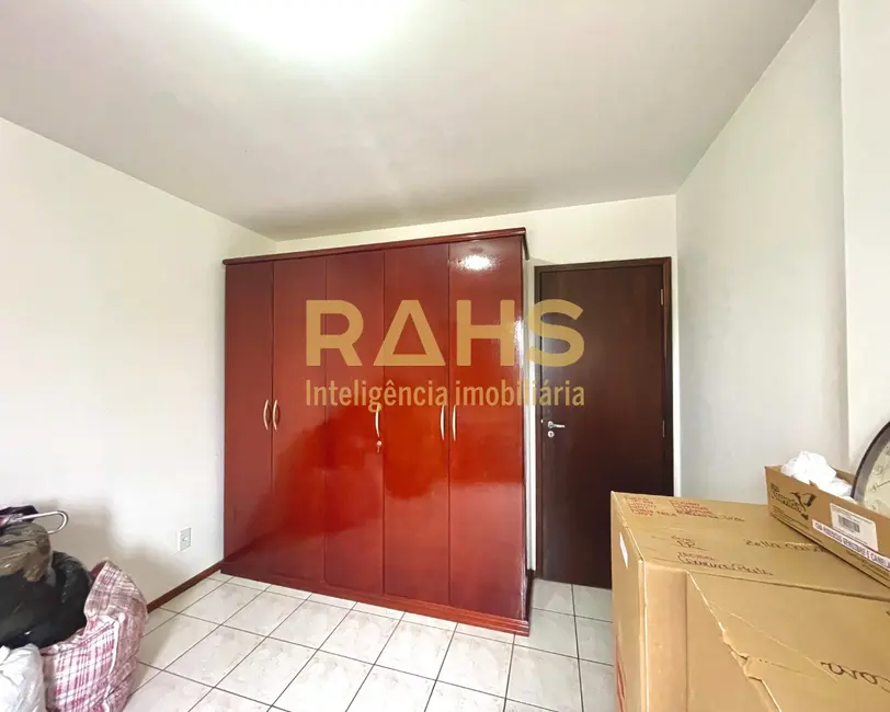 Foto 4 de Apartamento com 2 quartos à venda, 71m2 em Bucarein, Joinville - SC