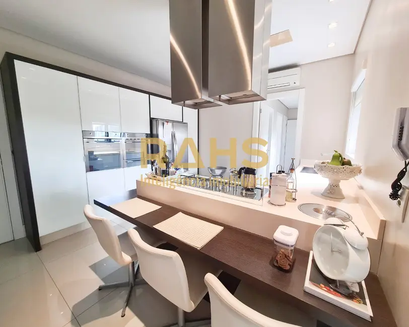 Foto 5 de Apartamento com 3 quartos à venda, 307m2 em Atiradores, Joinville - SC