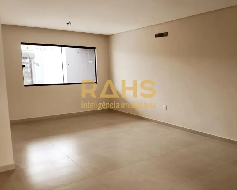 Foto 3 de Casa com 3 quartos à venda, 120m2 em Iririú, Joinville - SC