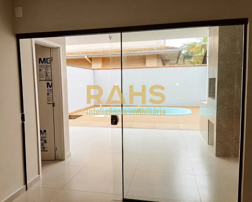 Foto 6 de Casa com 3 quartos à venda, 120m2 em Iririú, Joinville - SC