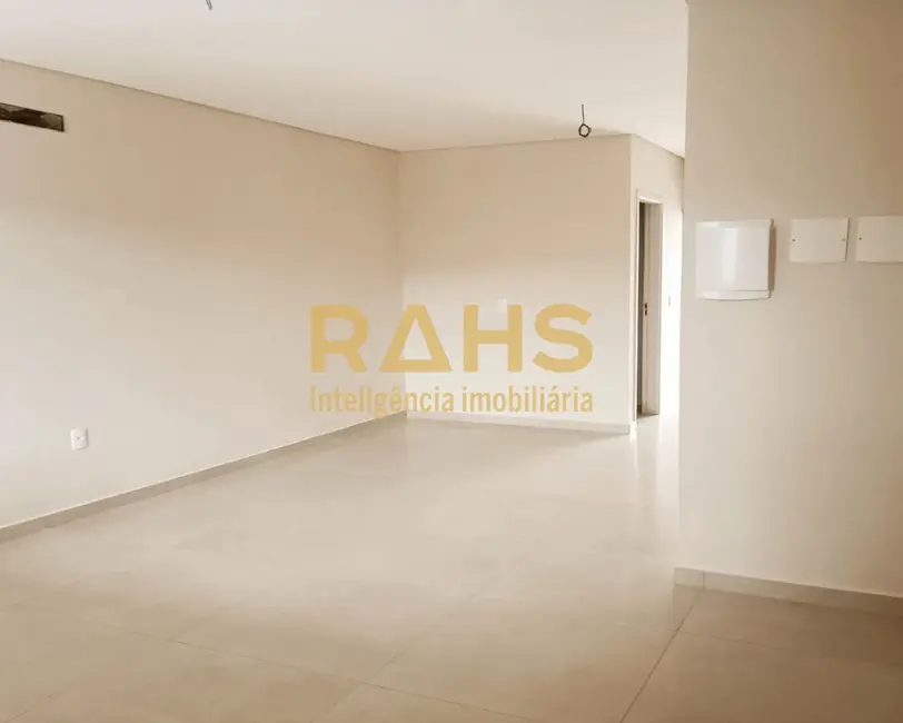 Foto 2 de Casa com 3 quartos à venda, 120m2 em Iririú, Joinville - SC