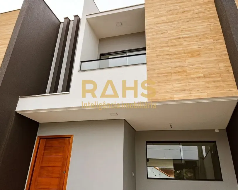 Foto 1 de Casa com 3 quartos à venda, 120m2 em Iririú, Joinville - SC